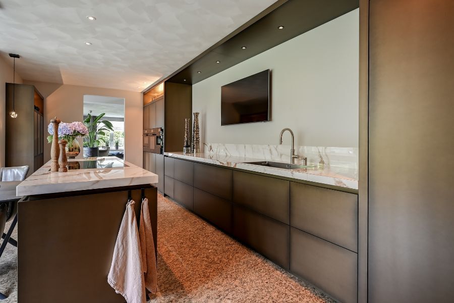 keukentrends-2027-bronzen-keuken
